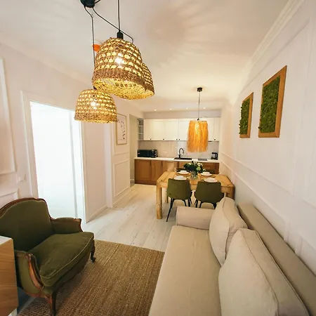 Uroczy Belle View Apartment
