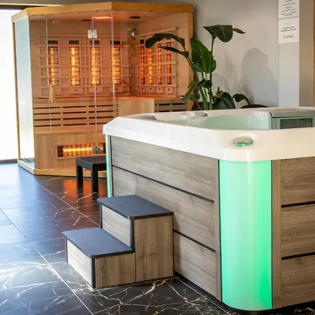 Uroczy Belle View Jacuzzi Sauny דירה שצ'קלארסקה פוראובה