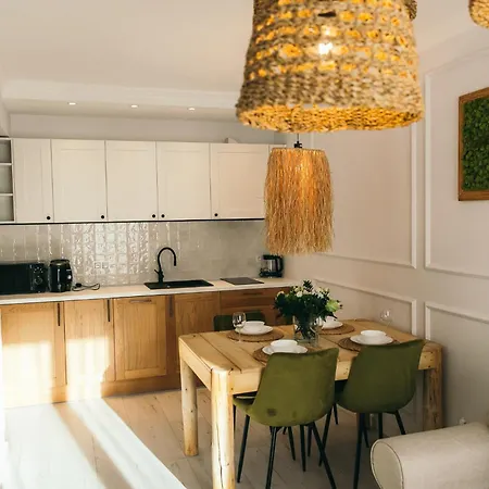 Uroczy Belle View Jacuzzi Sauny *