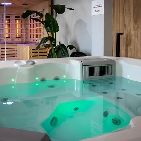 شقة Uroczy Belle View Jacuzzi Sauny Centrum شكلارسكا بوريبا