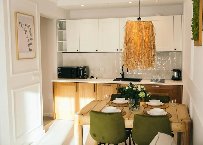 Uroczy Belle View Jacuzzi Sauny Apartman