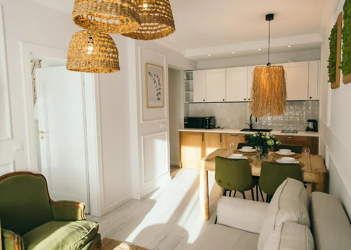 Uroczy Belle View Jacuzzi Sauny Centrum Appartement